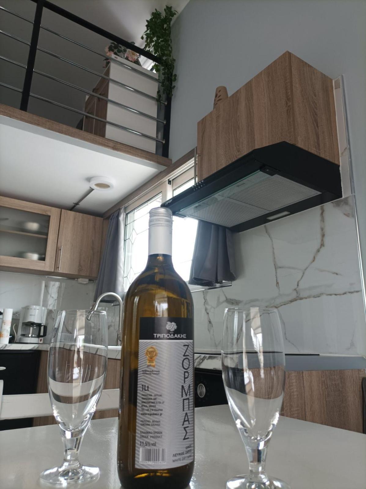 Filio'S Loft Near Airport Villa Artemida  Eksteriør billede