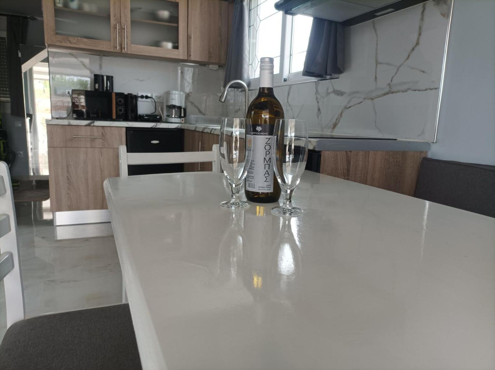 Filio'S Loft Near Airport Villa Artemida  Eksteriør billede
